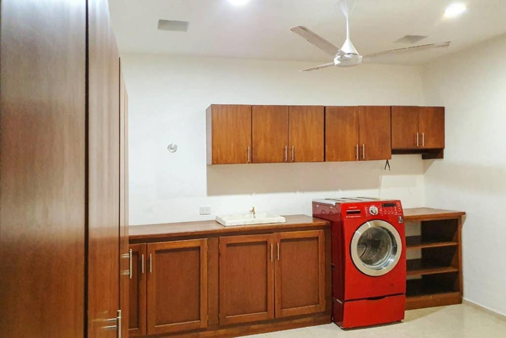 Casa Hector, Con Jacuzzi, Cerca Del Foro Gnp. Villa Mérida Buitenkant foto