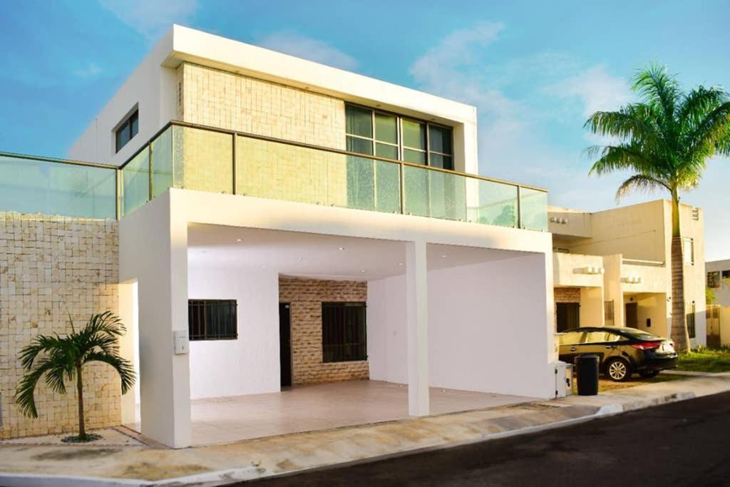 Casa Hector, Con Jacuzzi, Cerca Del Foro Gnp. Villa Mérida Buitenkant foto